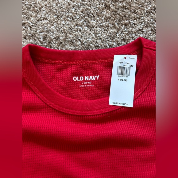 Old Navy Red Waffle Knit Thermal Long Sleeve Boy’s Shirt Size L 10/12 NWT - Picture 3 of 4